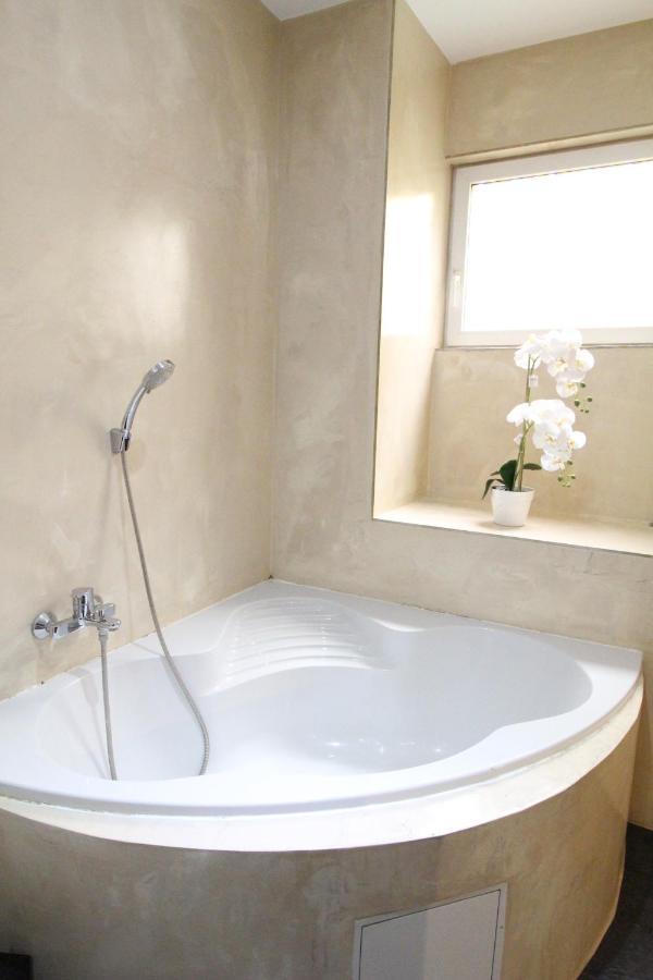 Private Triple Bedroom Rf1 Vienne Extérieur photo